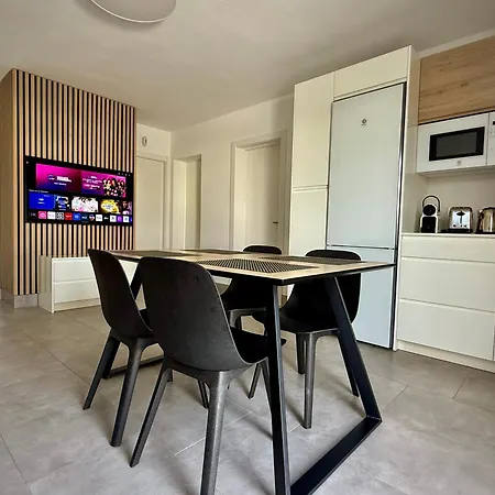 Izaro Atico De Lujo Cerca De Playa Dorada Апартаменты *